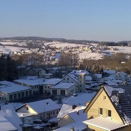 Charming Apartment In Gerolstein Germany With Large Verandah المظهر الخارجي الصورة